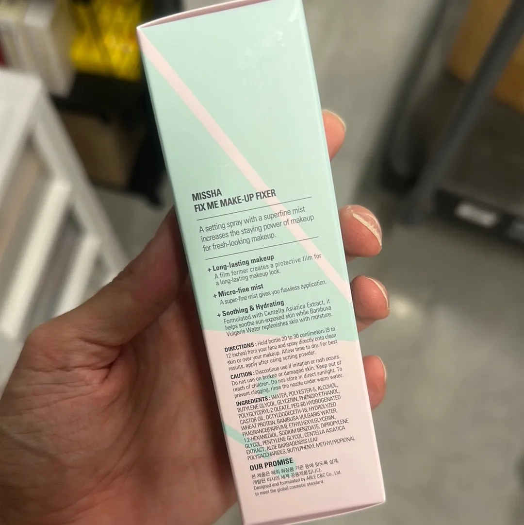 Fix Me Make-Up Fixer