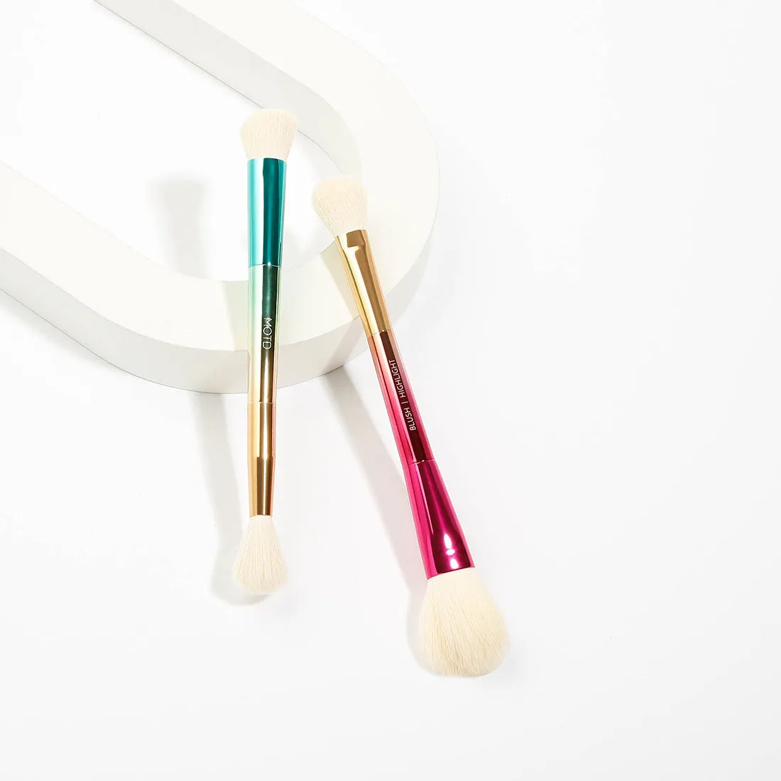 Party of Two Dual Ended Face Brush Set